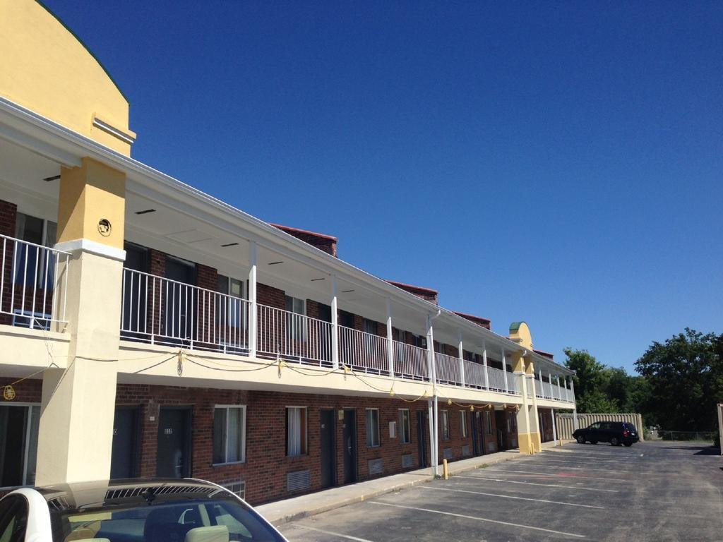 Days Inn By Wyndham Liberty/Ne Kansas City Eksteriør bilde
